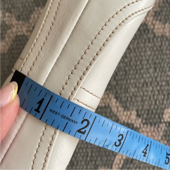 COACH White Leather Clutch/Pouch - Picture 9 of 9